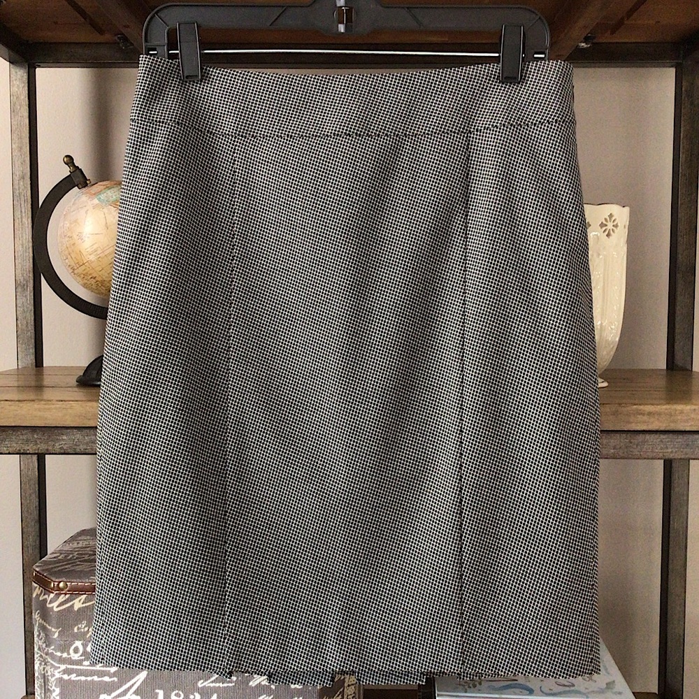 The Limited Pencil Skirt Micro Check Pleated Gray